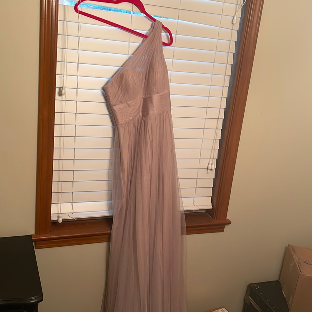Bridesmaid dress champagne size 2, extra length (I’m 5’10)